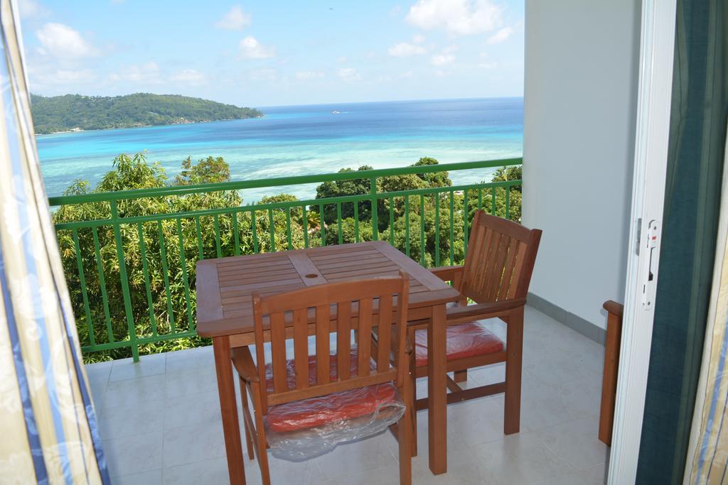 Manfiyo Guest House Anse Boileau Exterior foto