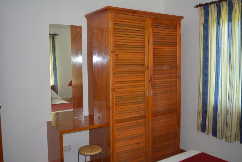 Manfiyo Guest House Anse Boileau Exterior foto